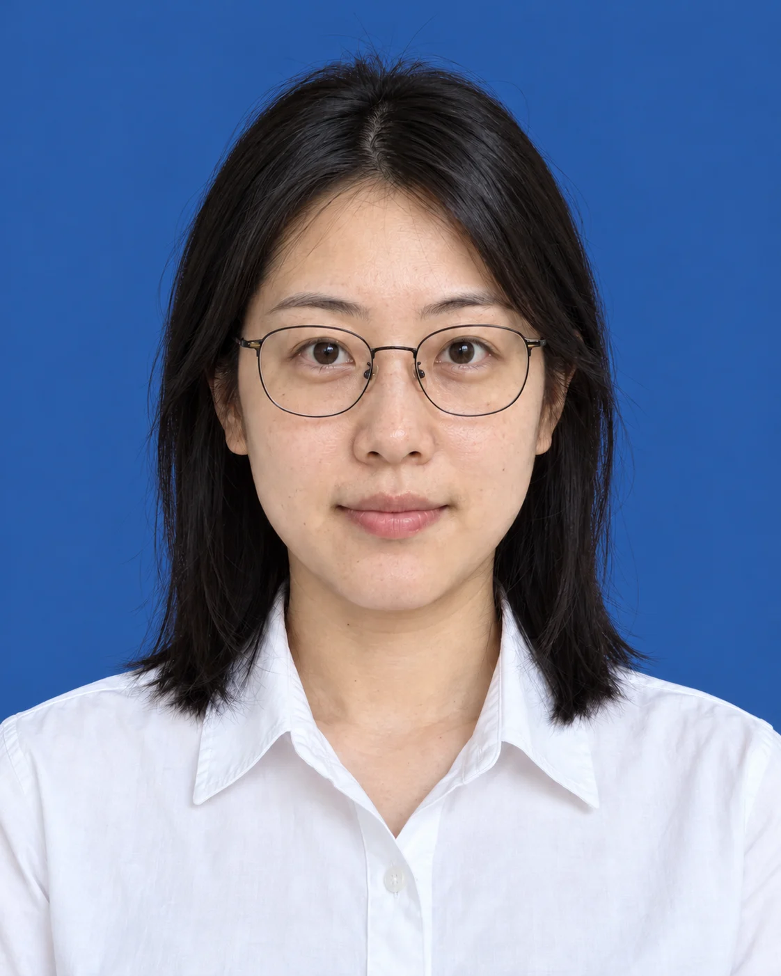 蓝底证件照(AI 生成示例)