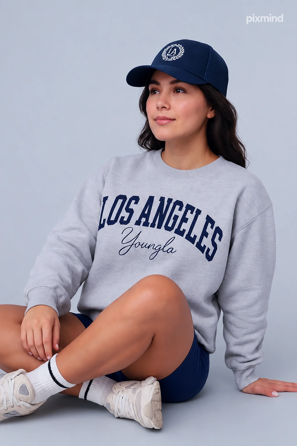 เสื้อสเวตเชิ้ต · หญิงสาว